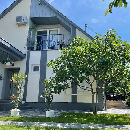 Tóparti hangulatú nyaraló-Balatonboglár Exterior foto