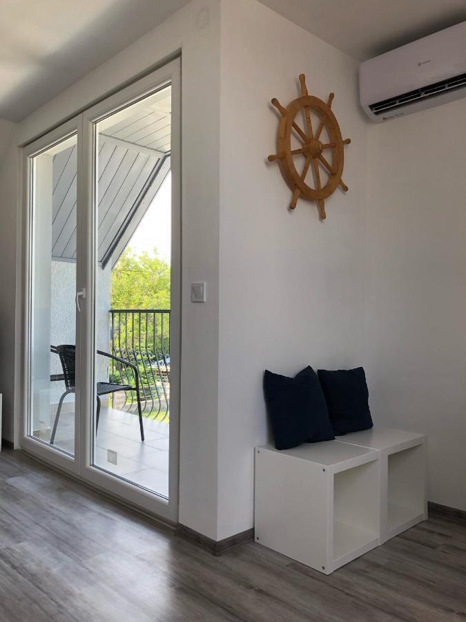 Tóparti hangulatú nyaraló-Balatonboglár Exterior foto